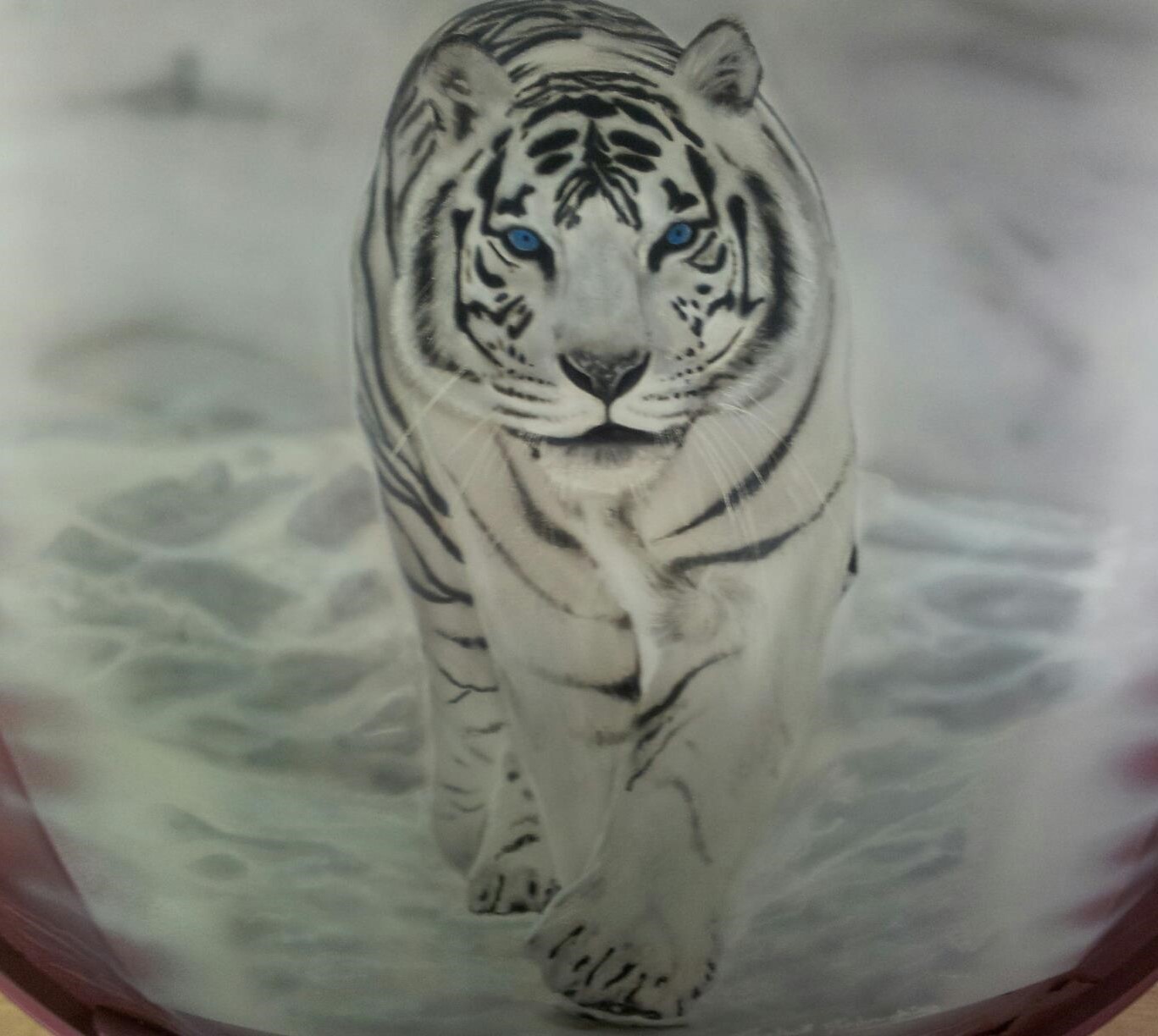 Airbrushed Painting of a Honda Pan-European Motorbike with custom design of a White Tiger on rear pannier